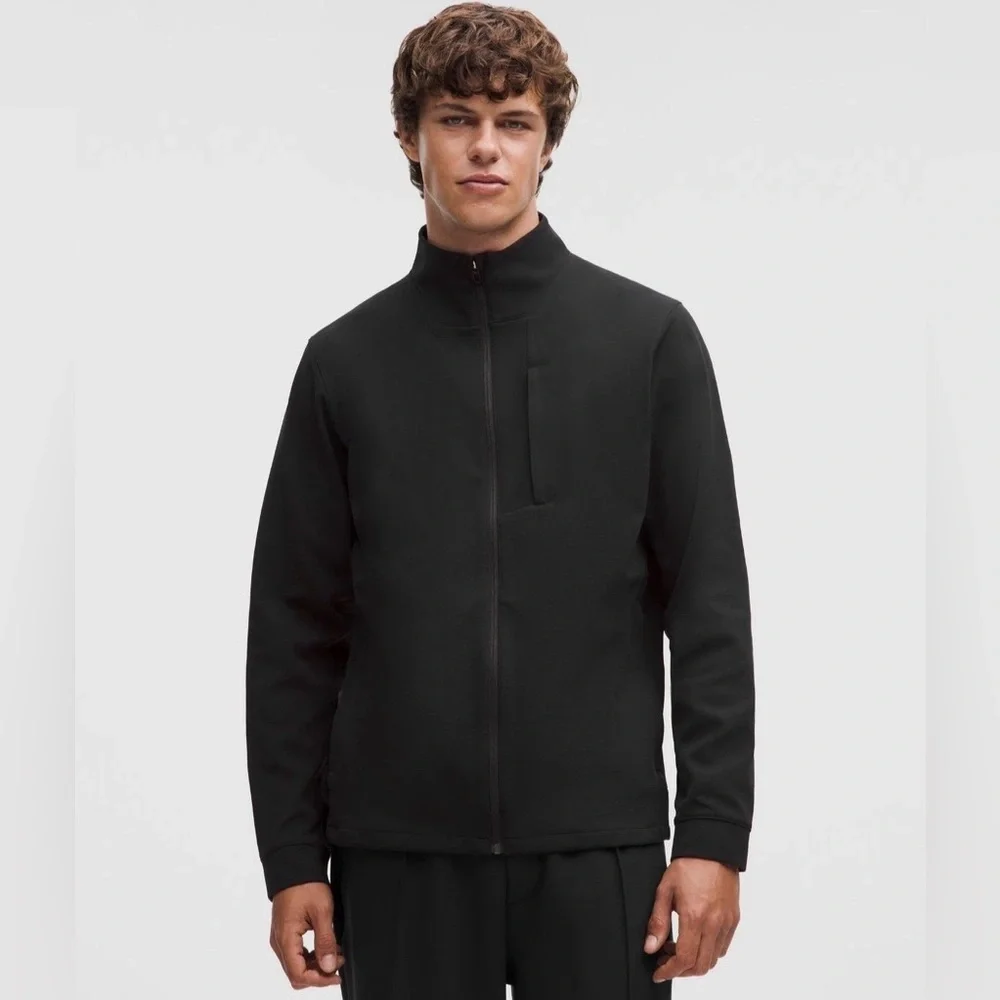 Lululemon Men’s “Sojourn” Jacket (L) *NEW FOR FALL/WINTER*
